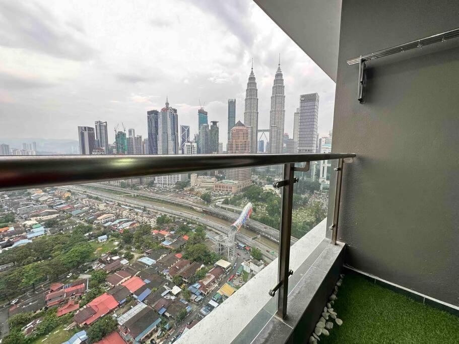 Apartamento Legasi At Kampong Bahru With Full Kl View, 10Min Walk Train Station & Klcc Kuala Lumpur Exterior foto